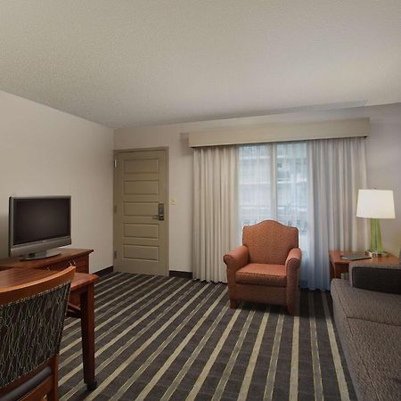 Embassy Suites San Francisco Airport - Waterfront Бърлингейм Екстериор снимка