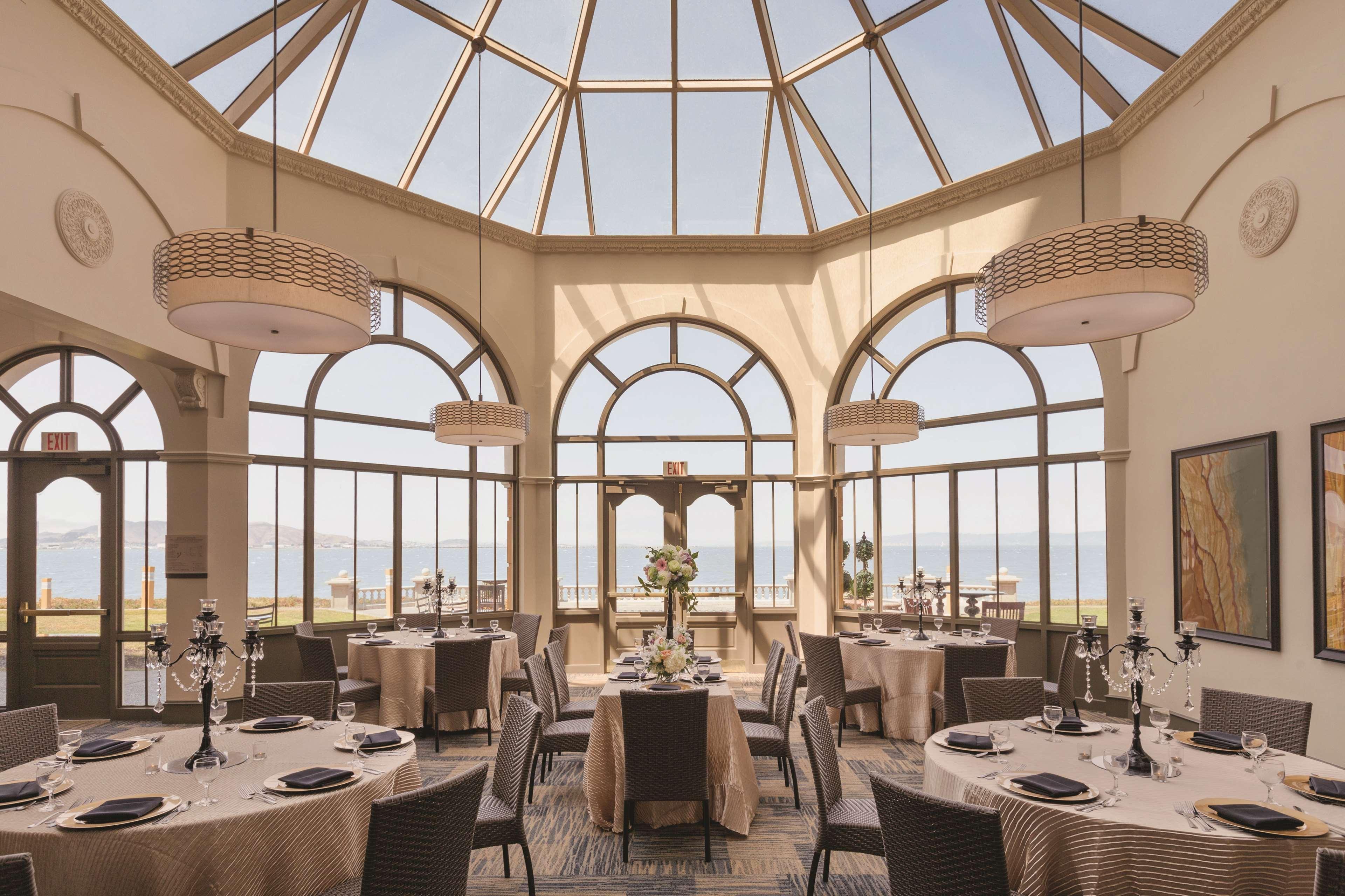 Embassy Suites San Francisco Airport - Waterfront Бърлингейм Екстериор снимка