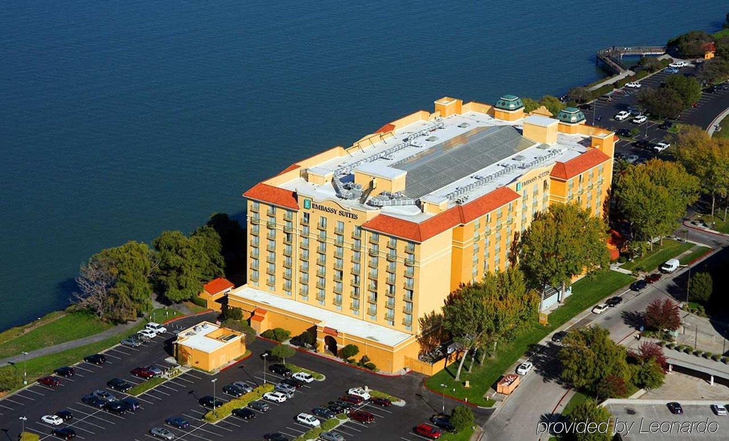 Embassy Suites San Francisco Airport - Waterfront Бърлингейм Екстериор снимка