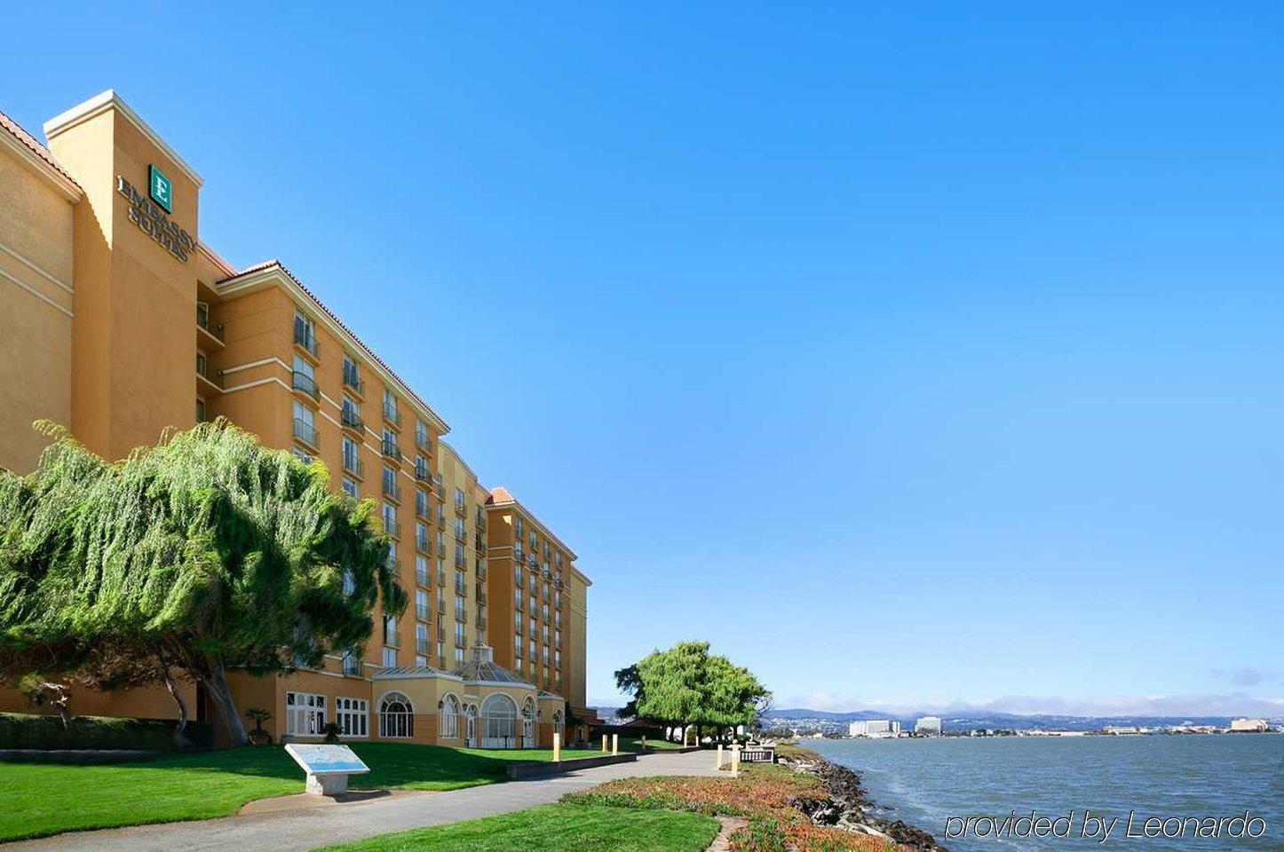 Embassy Suites San Francisco Airport - Waterfront Бърлингейм Екстериор снимка