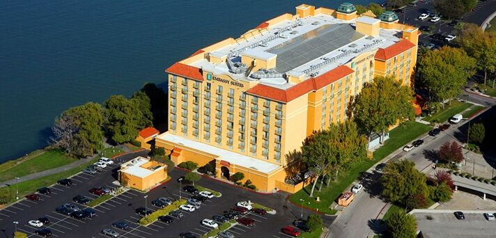 Embassy Suites San Francisco Airport - Waterfront Бърлингейм Екстериор снимка